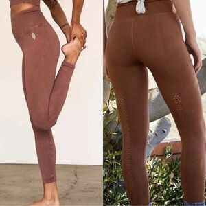 NWOT Free People Movement Good Karma Leggings Size XS/S High-Rise 7/8 Length